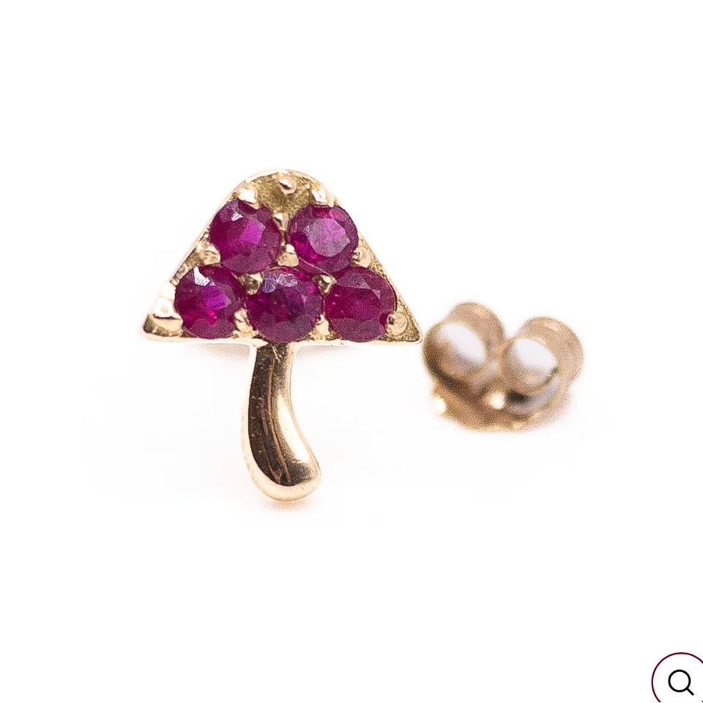 14 k gold Shroom stud